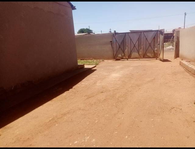 2 BEDROOM HOUSE FOR SALE IN KATLEHONG SOUTH